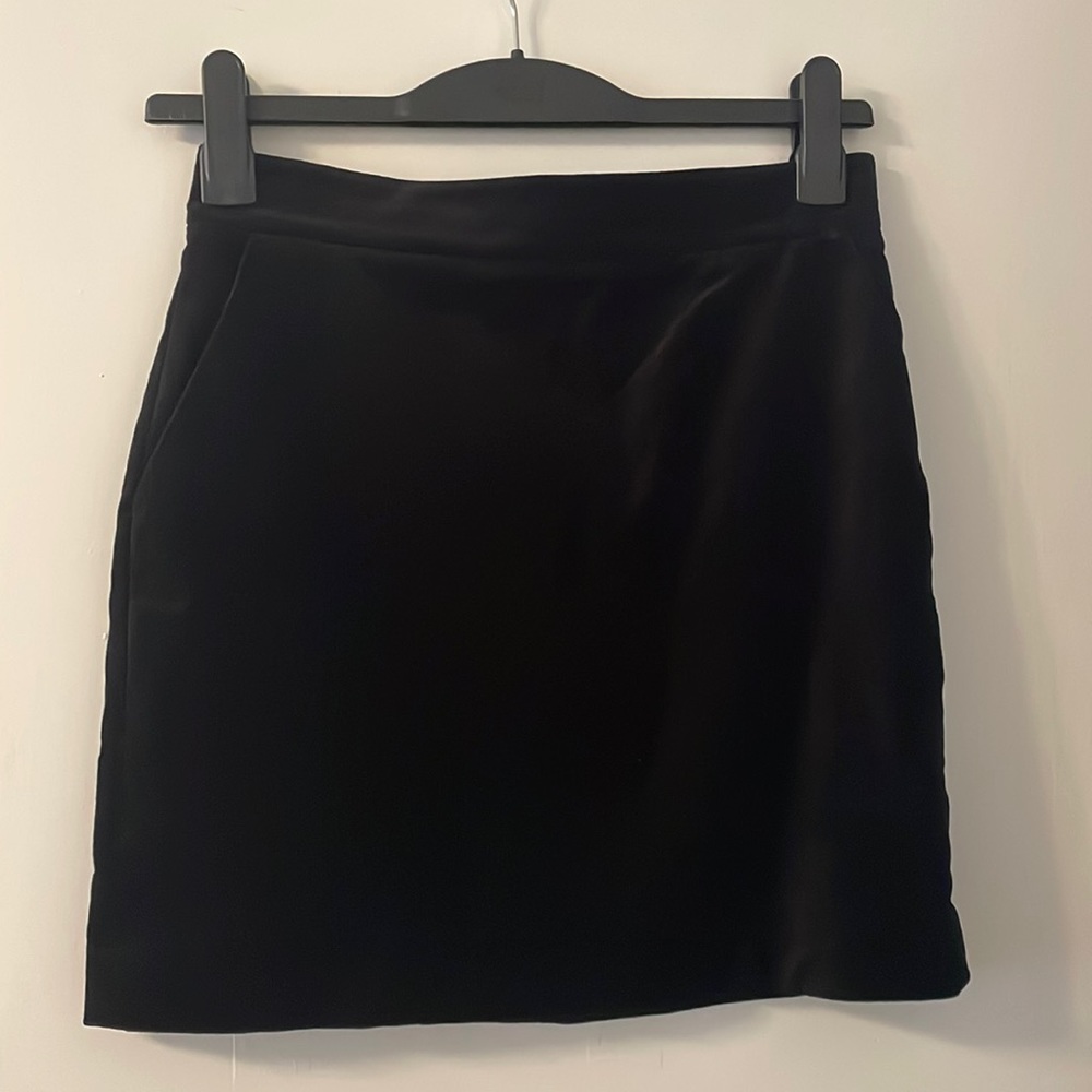 & Other Stories Black Velvet Mini Skirt size 6